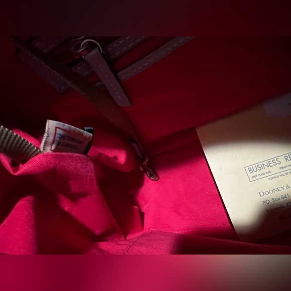 Dooney Bourke handbag shoulder leather 2 way pink red lined. - Picture 9 of 13